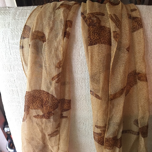 SCARF - Picture 2 of 2